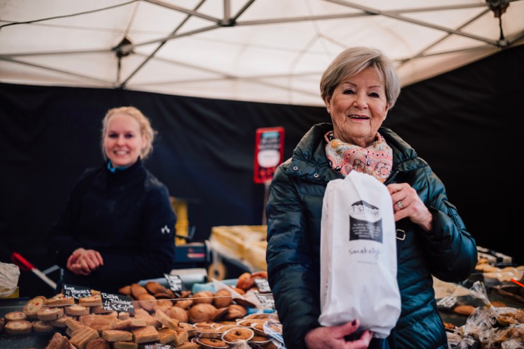 Stoepje bakker Marielle - Mia Dreers.png