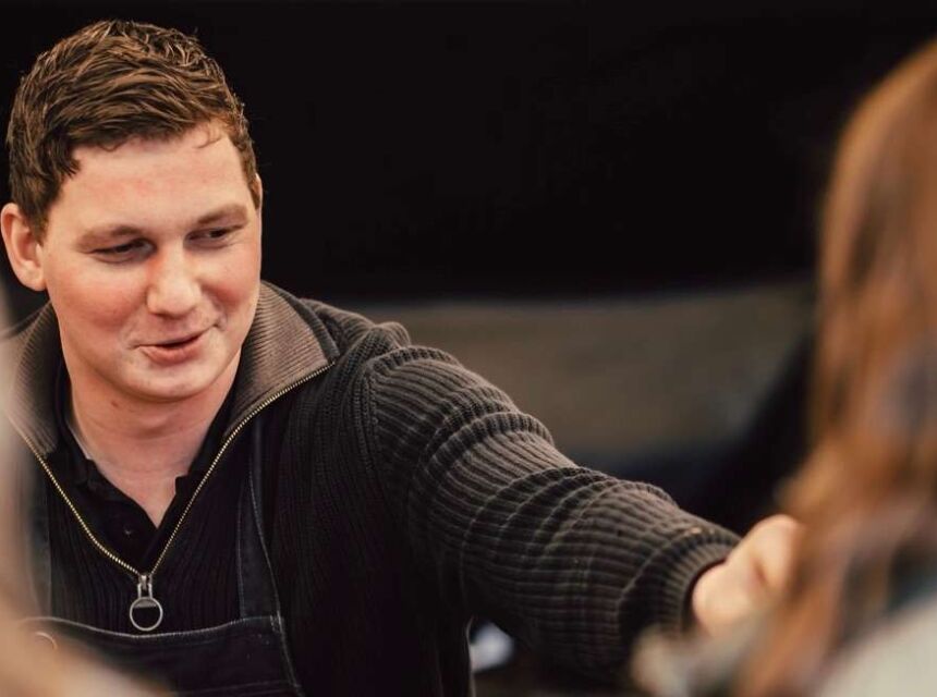 Stoepje bakker Luc is altijd in voor een geintje