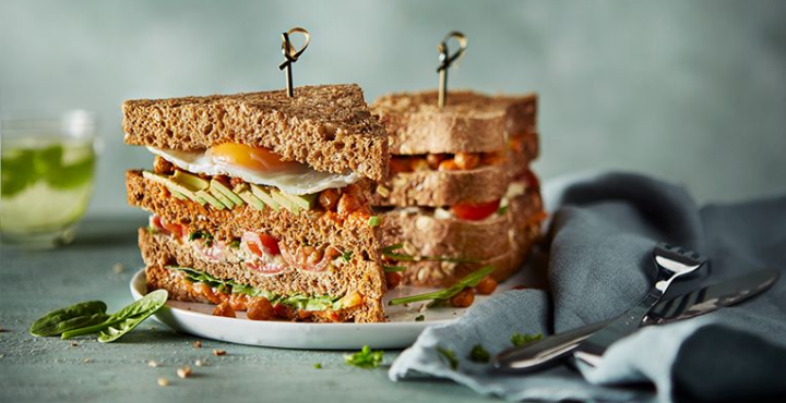 Hartige shakshuka broodsandwich