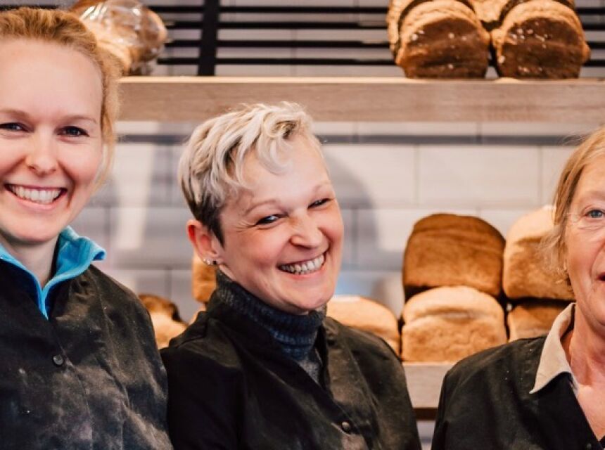 Stoepje bakker Mariëlle Huijgen & haar klanten