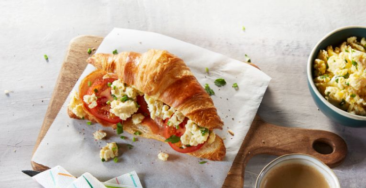 Croissant Bacon & Eggs